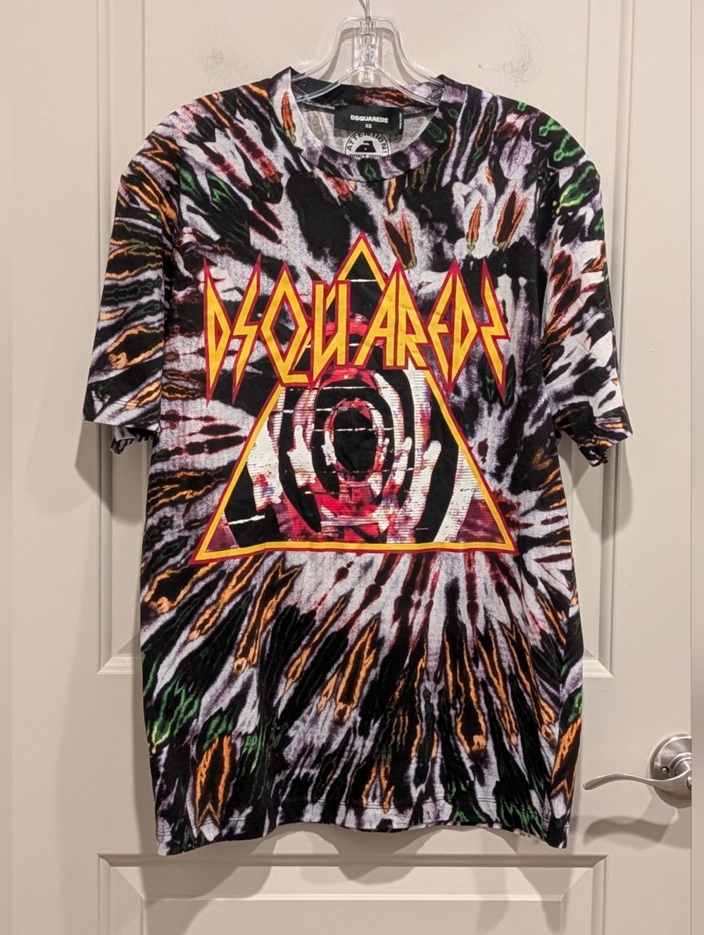 NWOT DSQUARED2 Black Tie-Dye Graphic Logo Tee with Yellow & Red Print XS